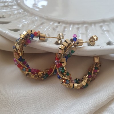 orecchini realizzati a mano con cristalli handmade bijoux artigianali
