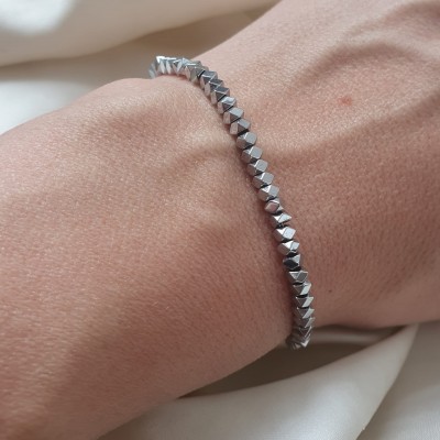 bracciale in acciaio con pepite irregolari squadrate. unisex idea regalo