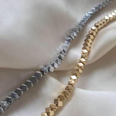 bracciale in acciaio con pepite irregolari squadrate. unisex idea regalo
