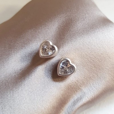 orecchini punto luce zircone cuore